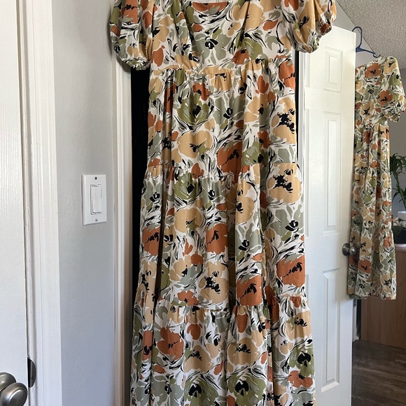 ASTR the Label Square Neck Midi Dress - Picture 3 of 7